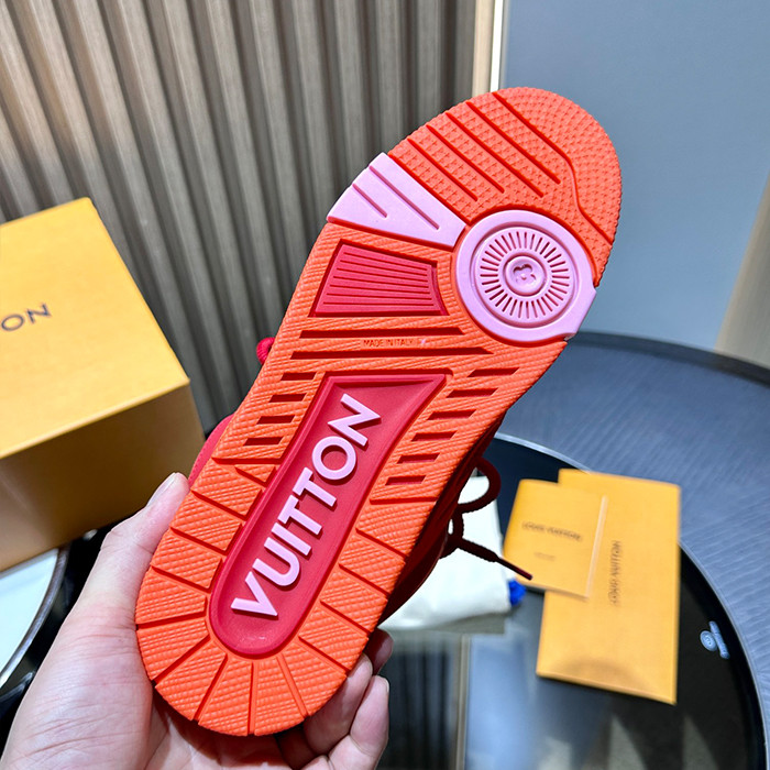 l**is V*t*n skate trainer