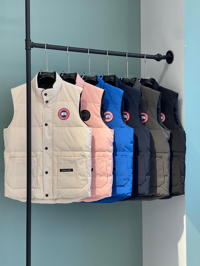 Can*a Go*e down waistcoat
