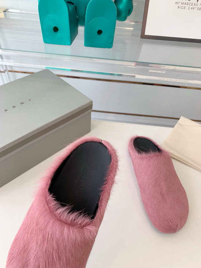 Ma*n1 FUSSBET SABOT CALF-HAIR SLIPPERS