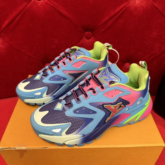 L*V SNEAKERS