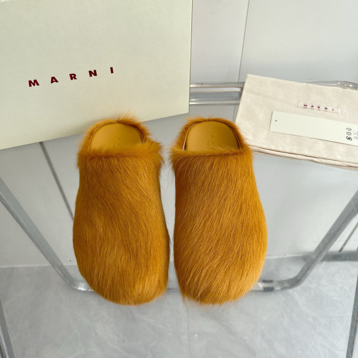 Ma*n1 FUSSBET SABOT CALF-HAIR SLIPPERS