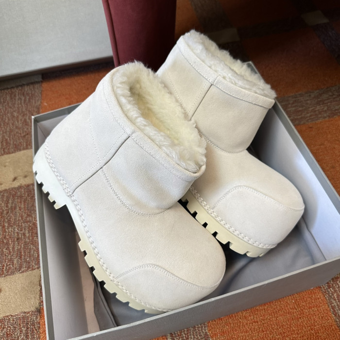 Ba*len*cia*ga boots