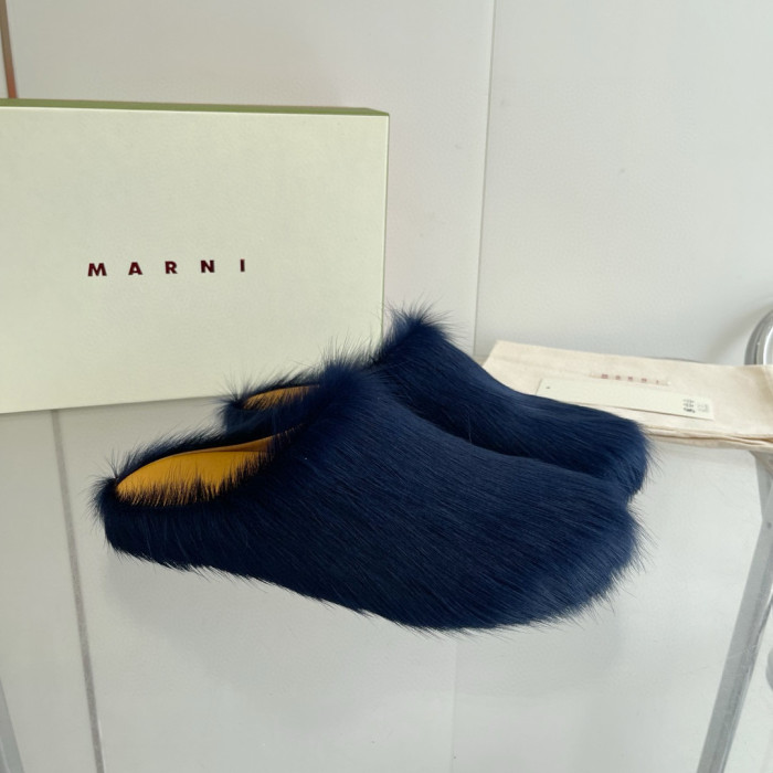 Ma*n1 FUSSBET SABOT CALF-HAIR SLIPPERS