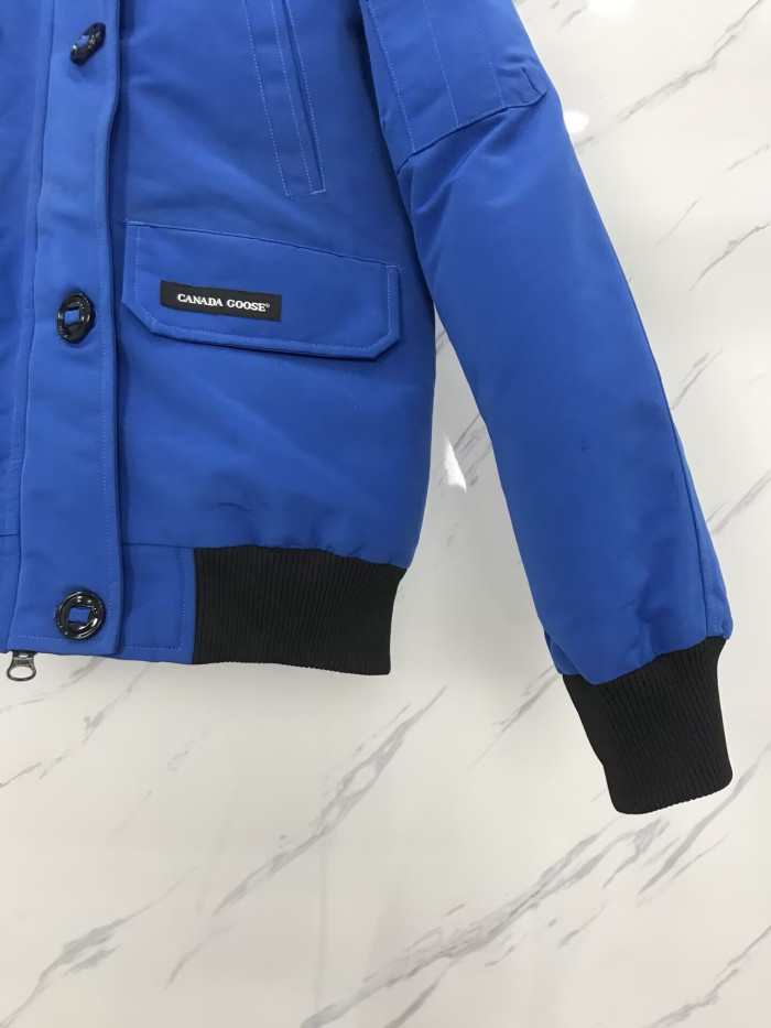 Can*a Go*e down jackets