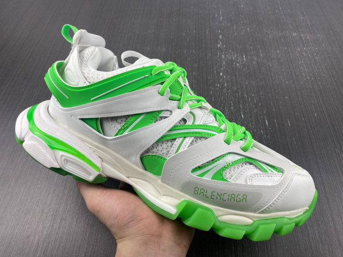 Ba*len*cia*ga track trainer