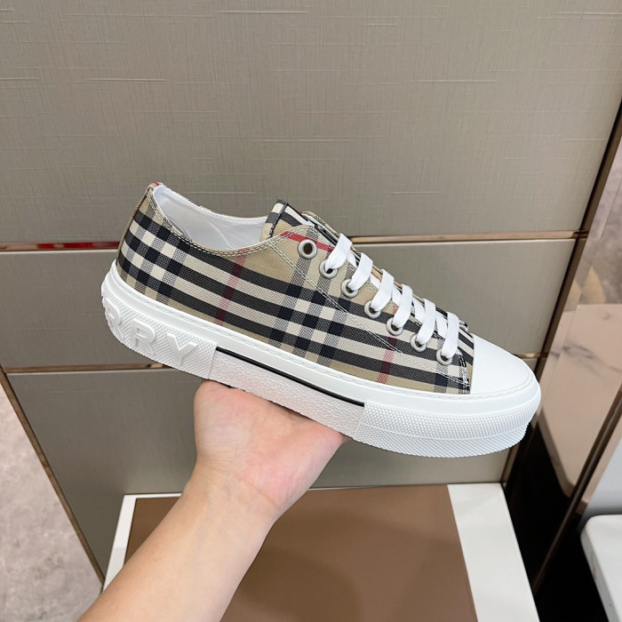 B**rry shoes