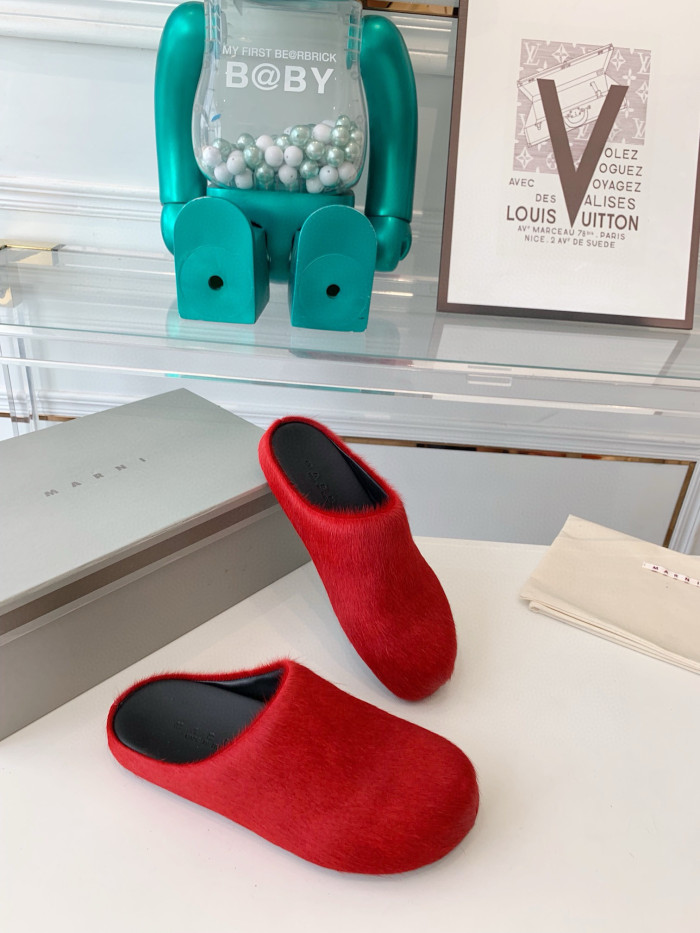 Ma*n1 FUSSBET SABOT CALF-HAIR SLIPPERS