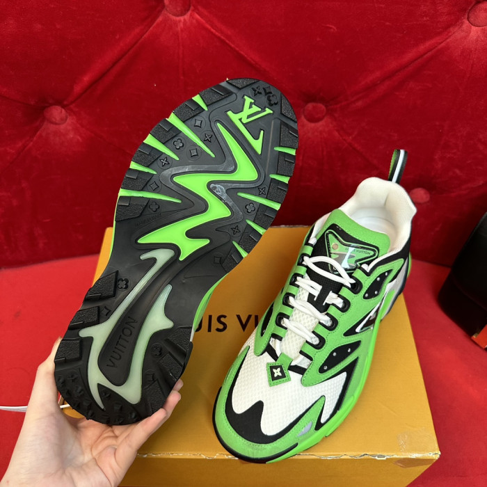 L*V SNEAKERS