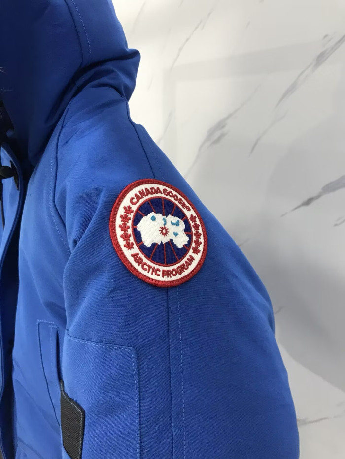 Can*a Go*e down jackets