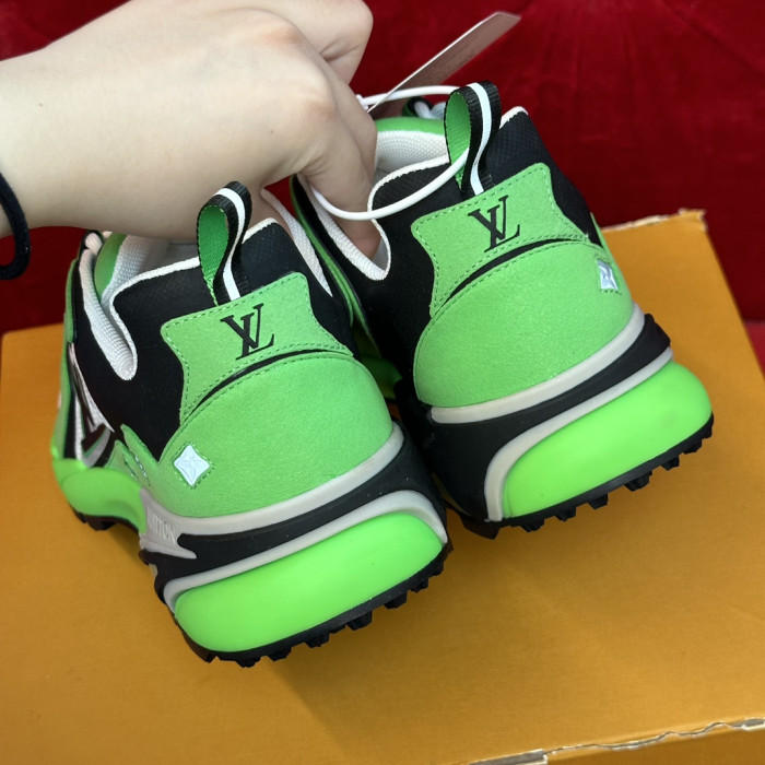 L*V SNEAKERS