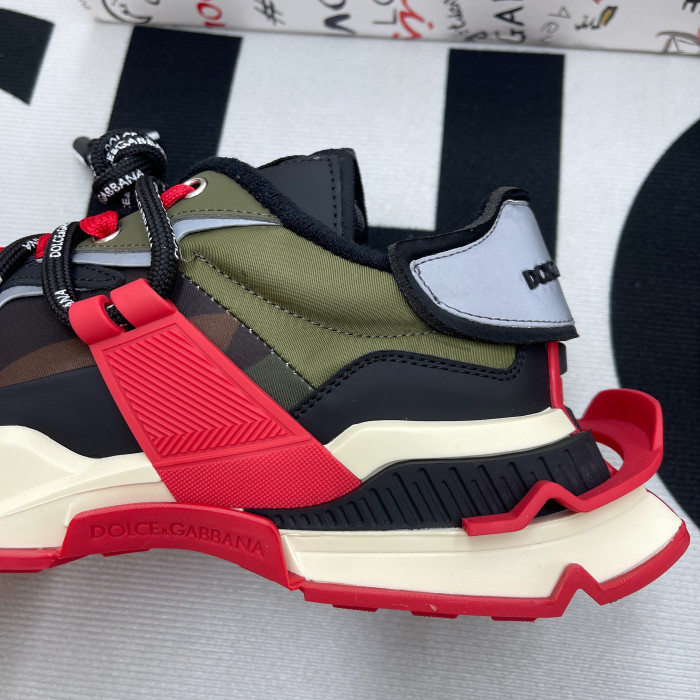DG SNEAKER