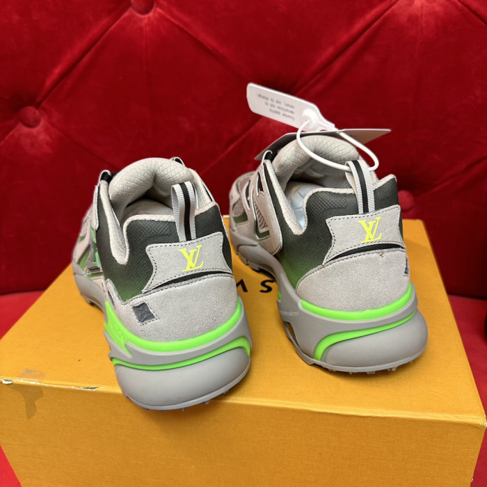 L*V SNEAKERS