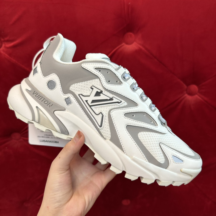 L*V SNEAKERS