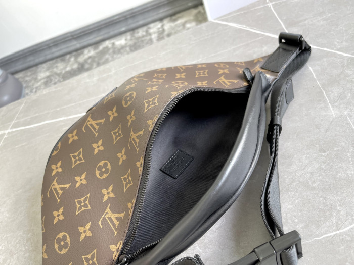 L*V FANNY PACK