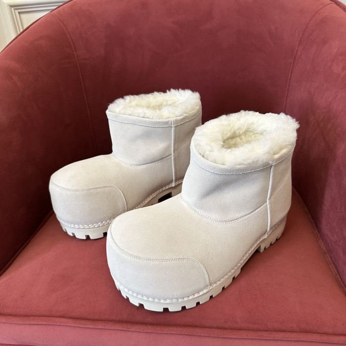 Ba*len*cia*ga boots