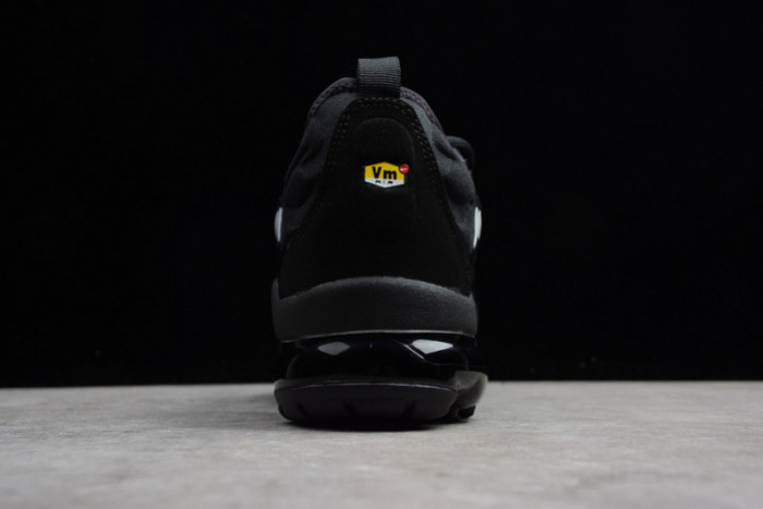 NIKE AIR VAPORMAX PLUS TRIPLE BLACK 924453-004