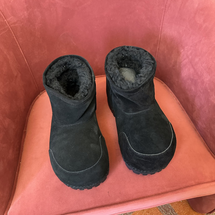 Ba*len*cia*ga boots