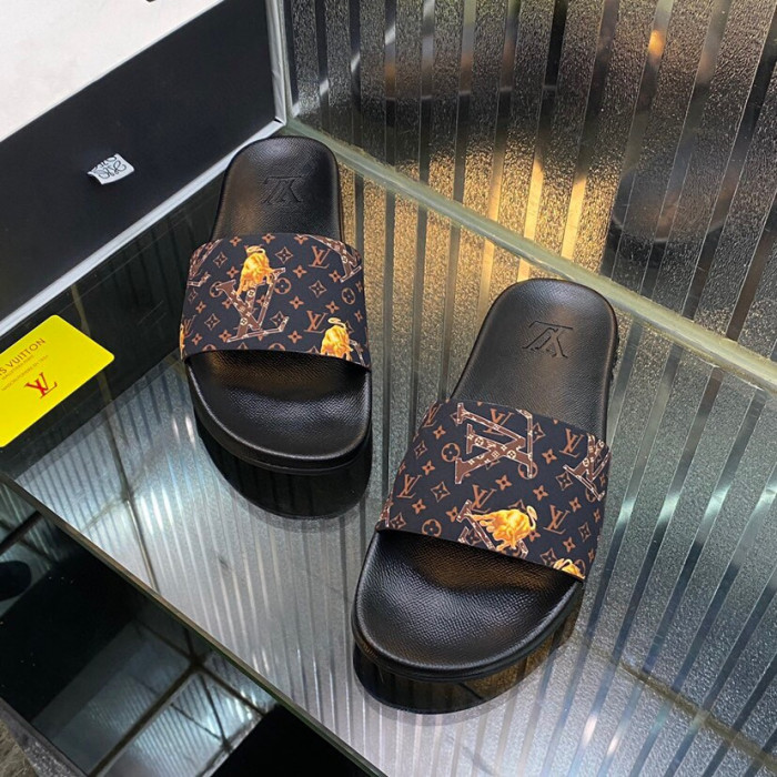 LO** VUI* SANDALS