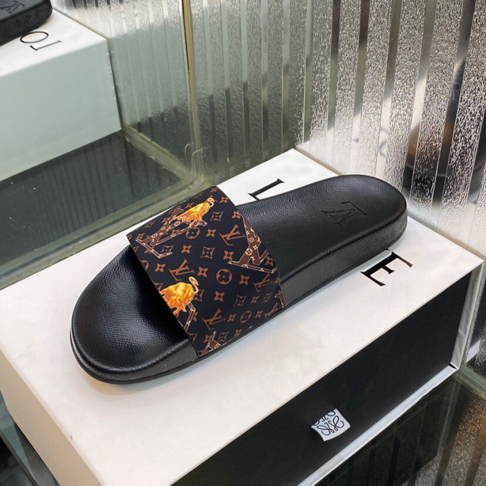 LO** VUI* SANDALS