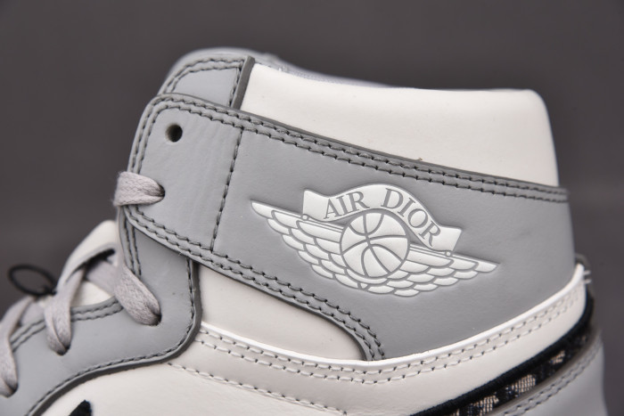JORDAN 1 RETRO HIGH