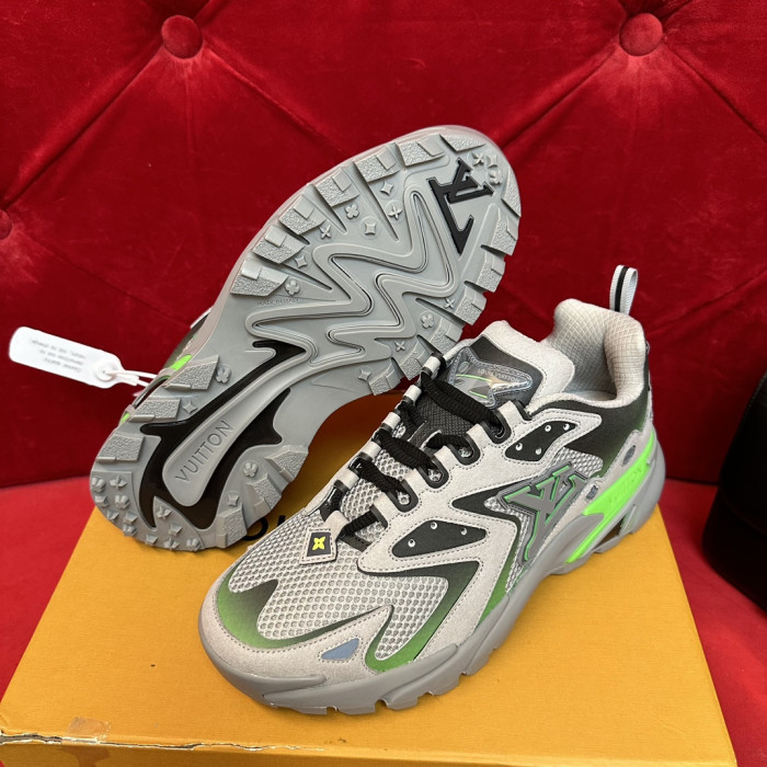 L*V SNEAKERS