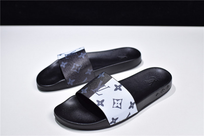 LO** VUI* SANDALS