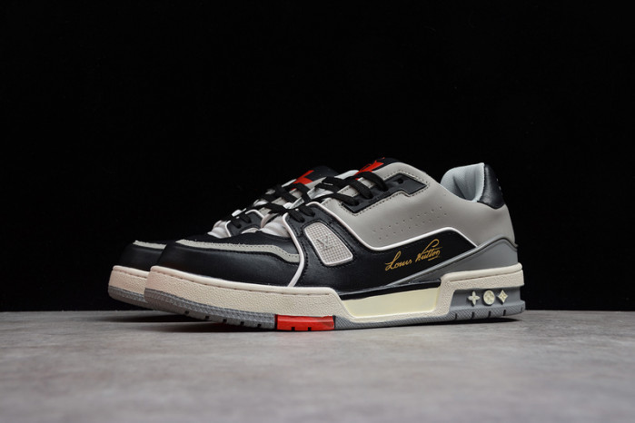 LOU VUIT SNEAKERS