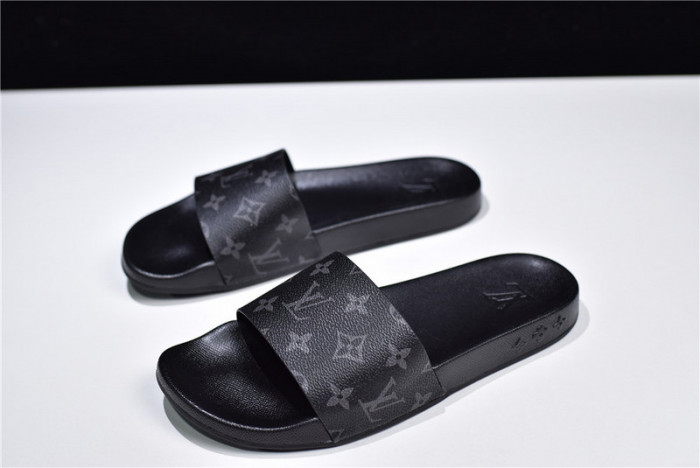 LO** VUI* SANDALS
