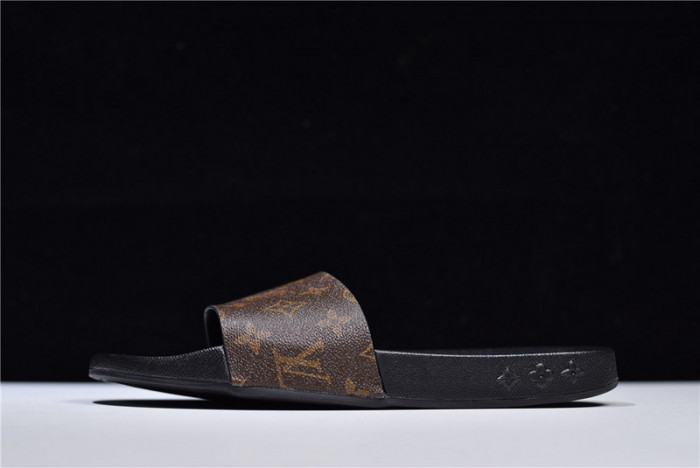 LO** VUI* SANDALS