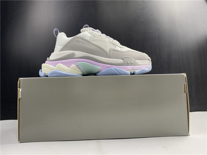 BALENGA TRIPLE S TRAINER 536737 W2FW1 1977