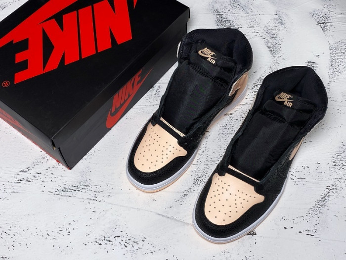 Jordan 1 Retro High Black Crimson Tint 555088-081