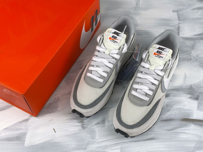 Nike LD Waffle sacai Summit White BV0073-100