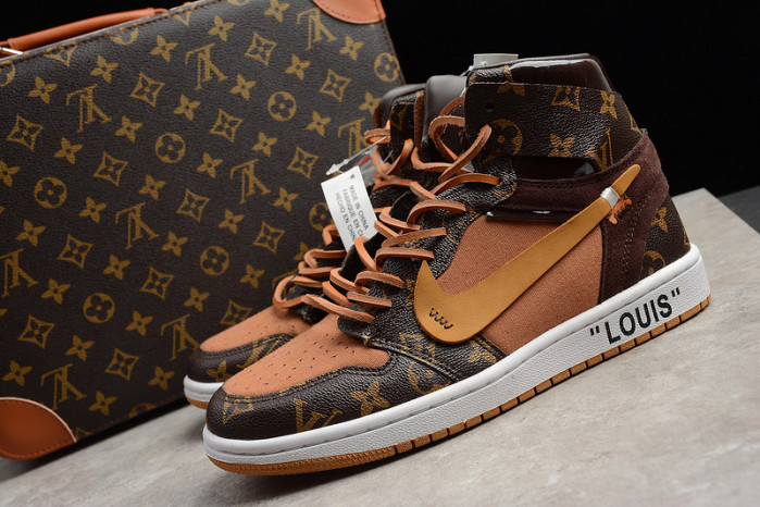 OFF–WHITE X NIKE AIR JORDAN 1S（WITH CASE）