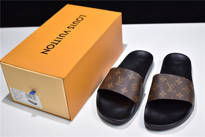 LO** VUI* SANDALS
