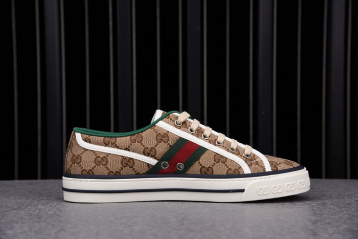 GC sneaker