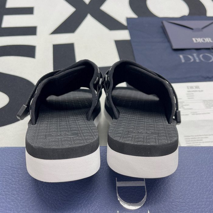 D*or alpha oblique black slide