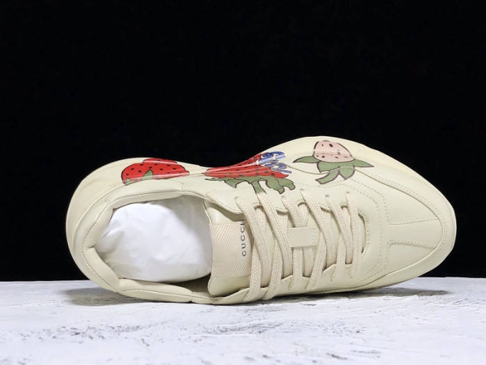 GC 2019 SS CASUAL STYLE LEATHER LOW-TOP SNEAKERS 576963 DRW00 9522