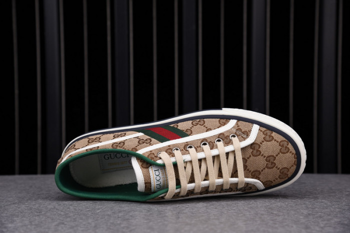 GC sneaker