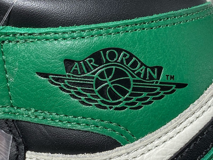 AIR JORDAN 1 RETRO HIGH OG 555088-302