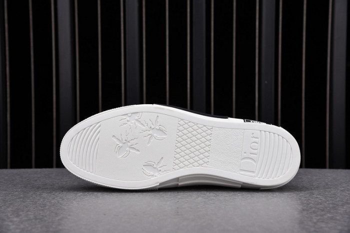 DR B23 HIGH-TOP SNEAKERS 0117