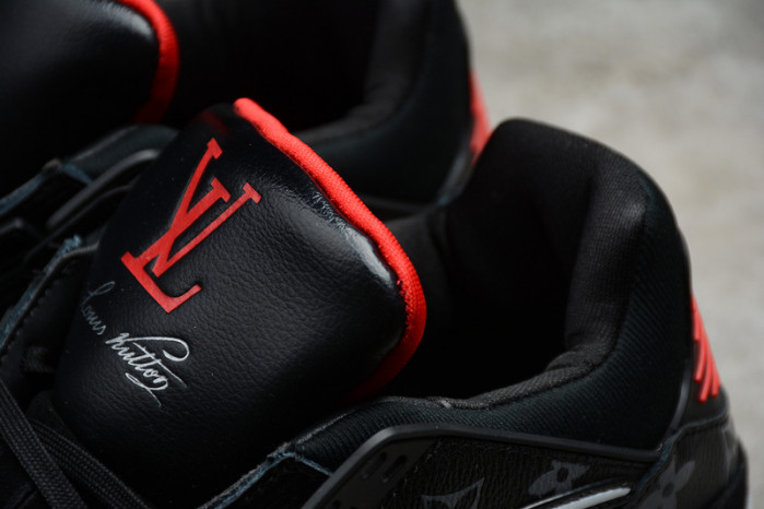 LOU VUIT SNEAKERS