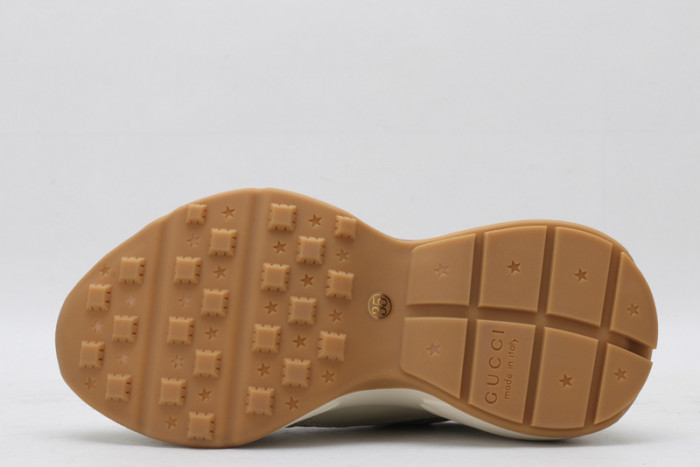 GC sneaker