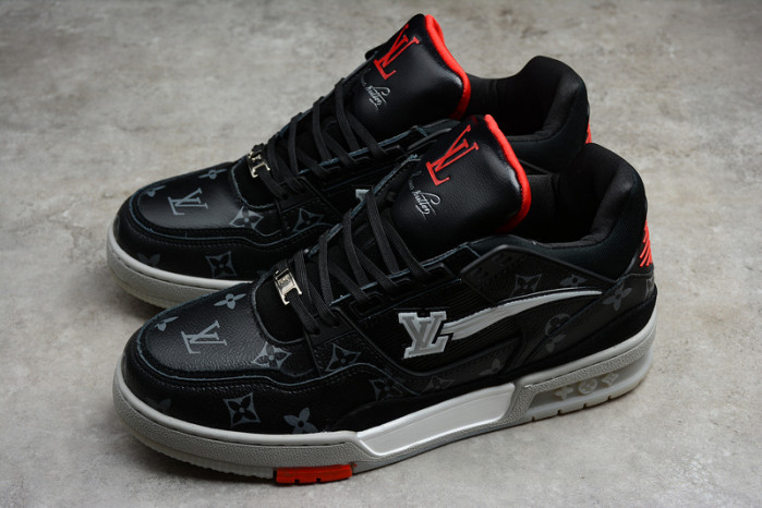 LOU VUIT SNEAKERS
