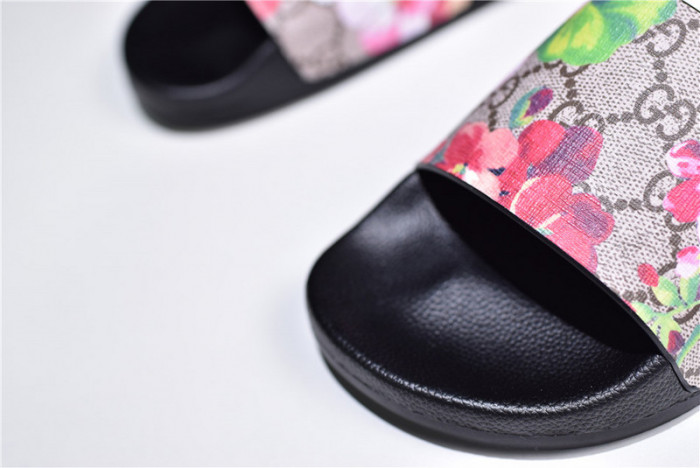 GC SANDALS