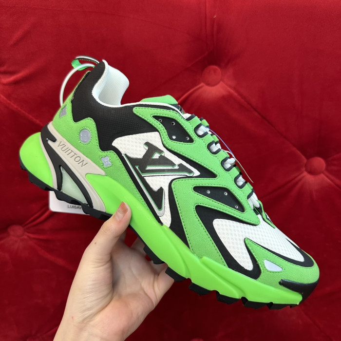 L*V SNEAKERS