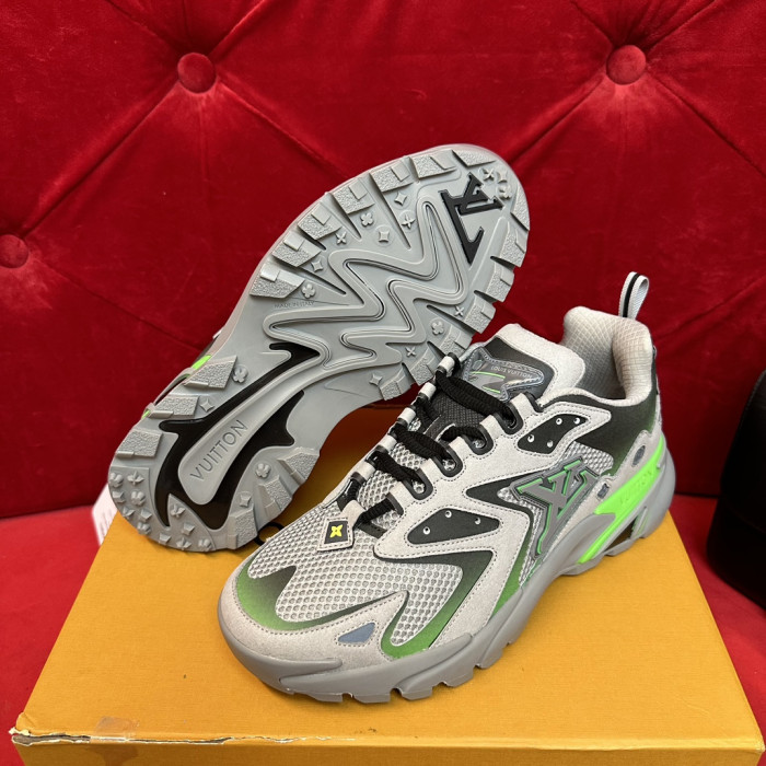 L*V SNEAKERS