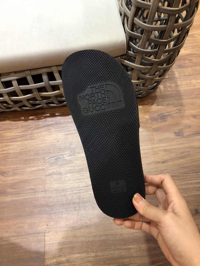 GC SANDALS