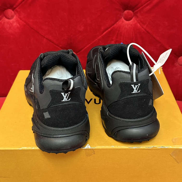 L*V SNEAKERS