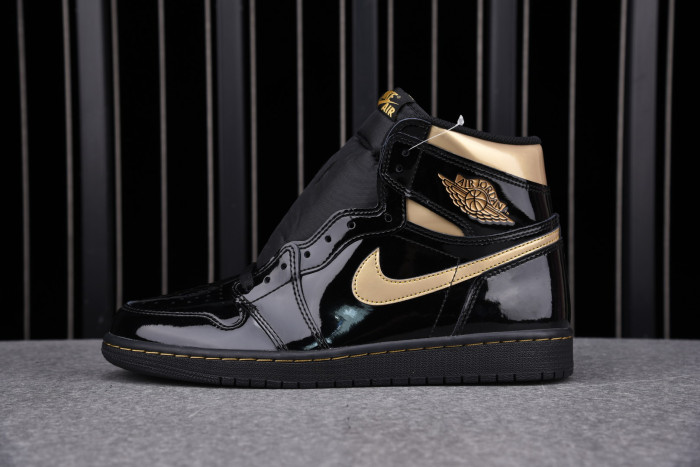 Jordan 1 Retro High Black Metallic Gold (2020) 555088-032