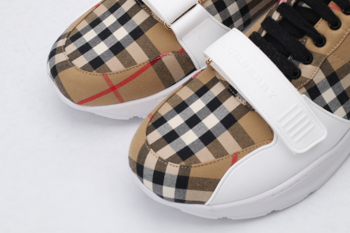 BUR*ERRY SNEAKER